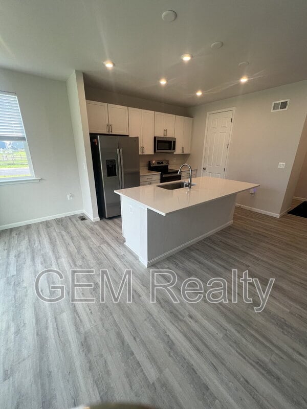 Building Photo - 6259 Bobcat Ln