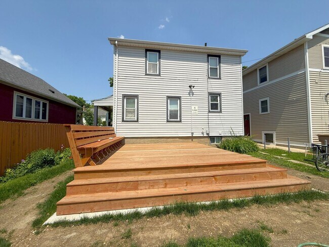 Building Photo - 1523 Jefferson St