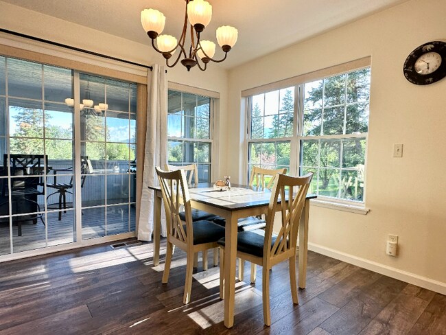 Building Photo - 12 River Falls Dr