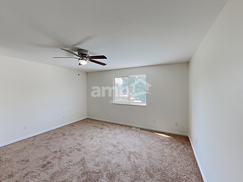 Building Photo - 8766 S Pebble Crest Way