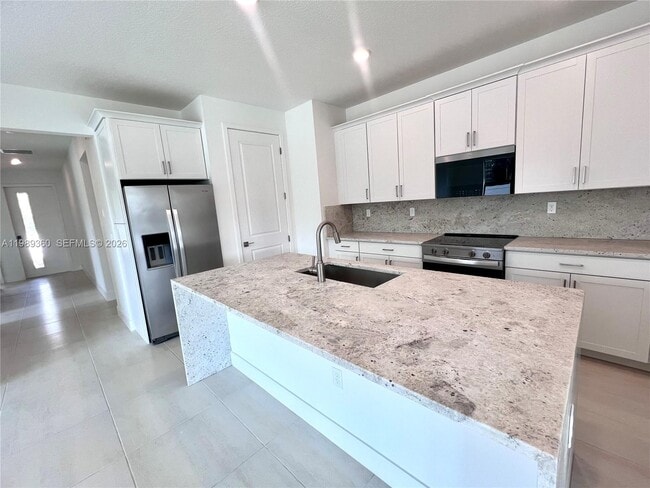 Building Photo - 4784 SW 72nd Terrace