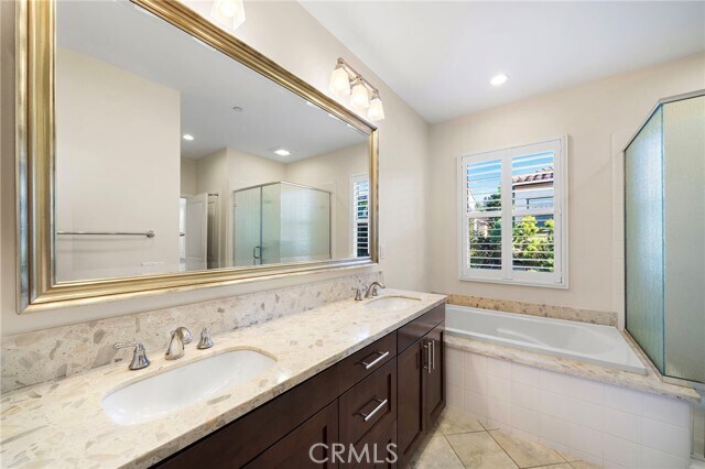 Building Photo - 206 Bancroft