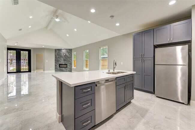 Building Photo - 1513 Sherl St