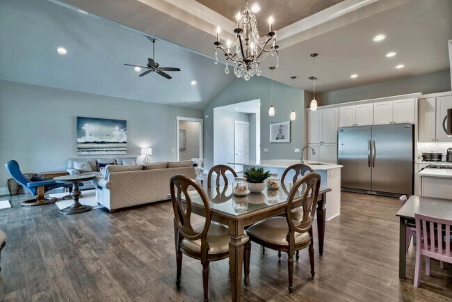 Building Photo - Spacious 4-Bedroom Home for Long-Term Leas...