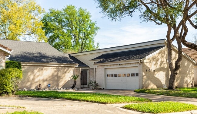 Building Photo - 6030 Gallant Forest Dr