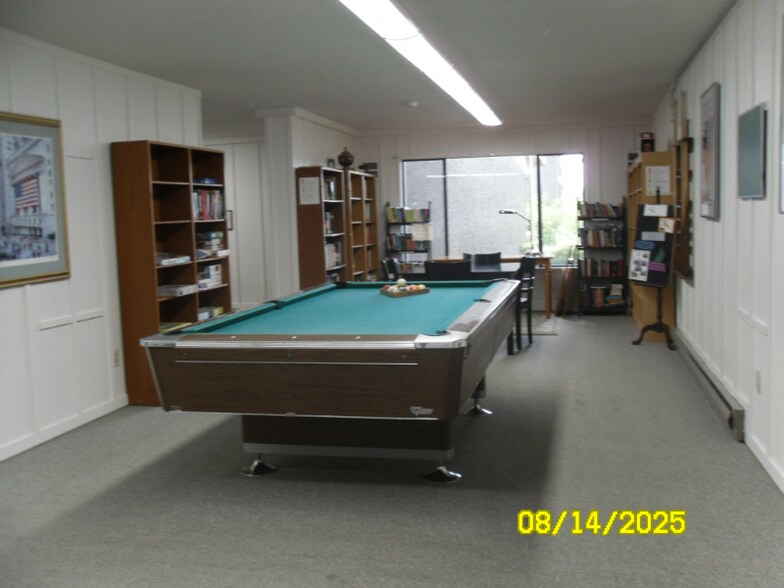 Building Photo - 5575 E Evergreen Blvd