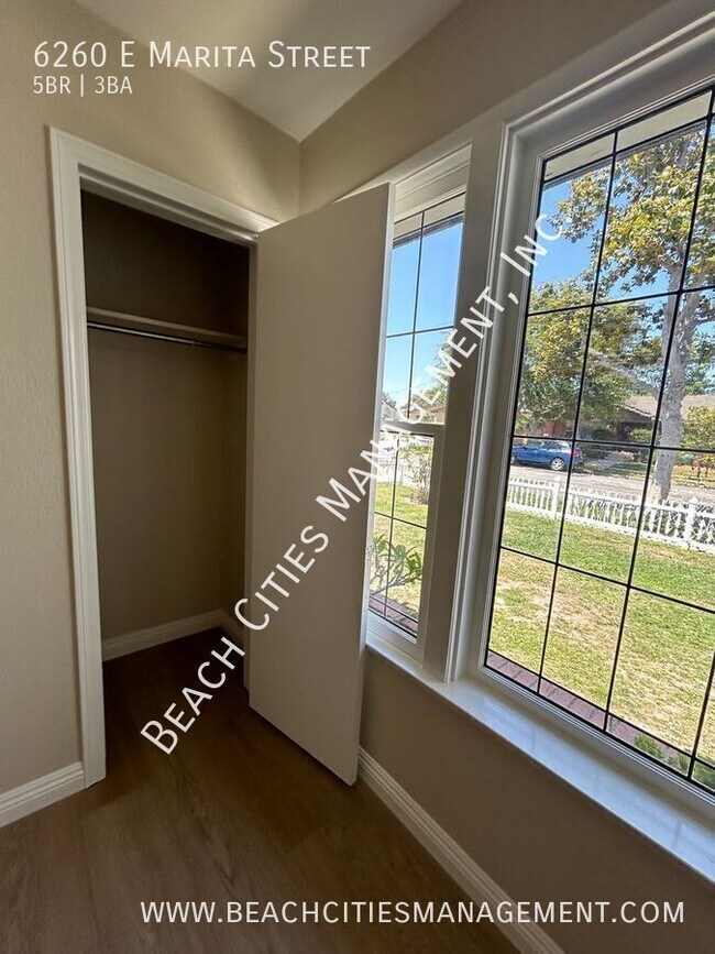 Building Photo - 6260 E Marita St