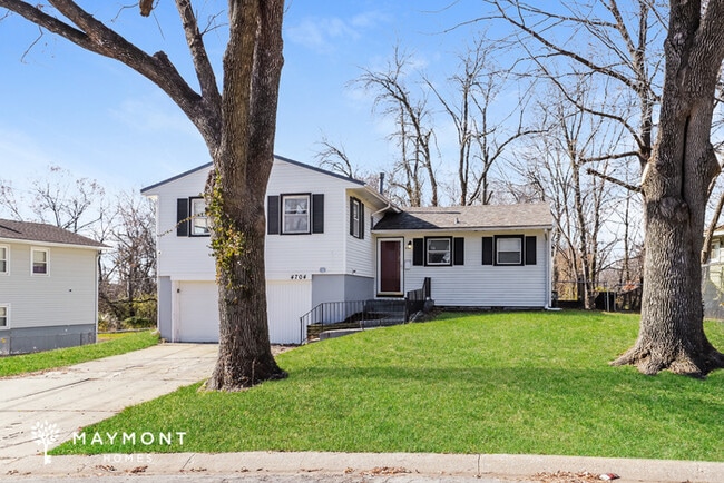 Building Photo - 4704 Kensington Ave