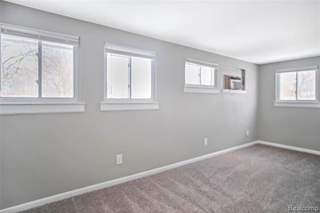 Building Photo - 14000 Nadine St