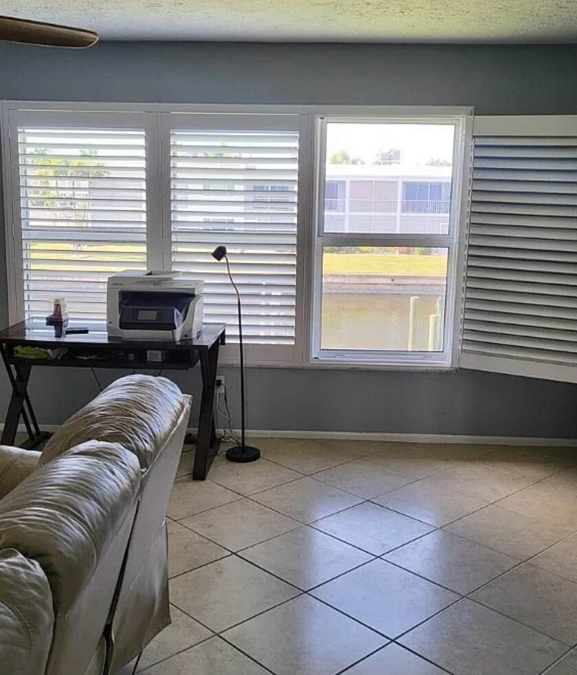 Building Photo - 4520 SE 6th Pl