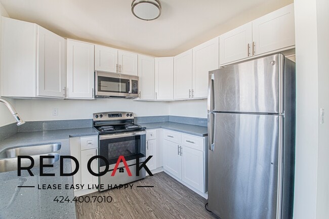 Building Photo - 8123 Langdon Ave