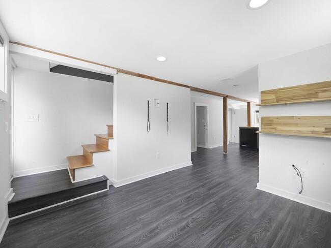 Building Photo - 5084 Atlantic View