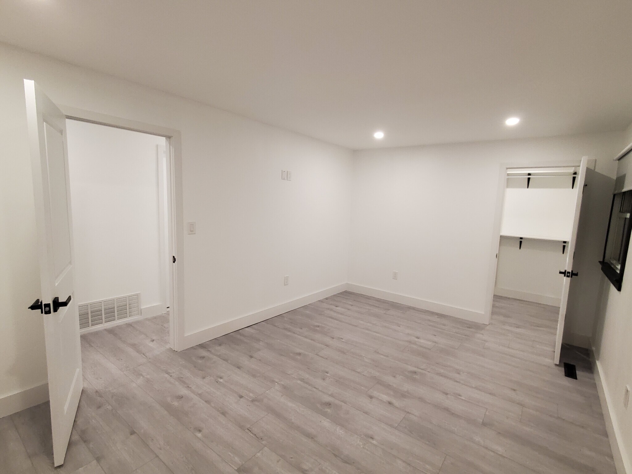 Building Photo - 1260 Dogwood Rd