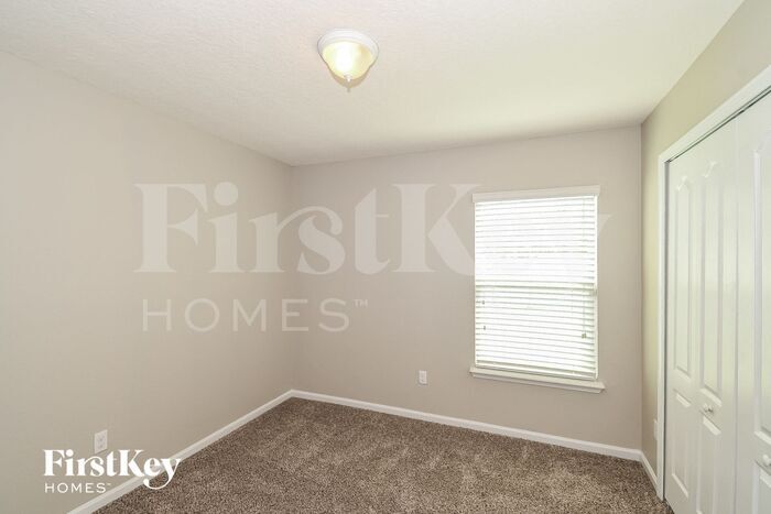 Building Photo - 15612 Mason Lakes Dr
