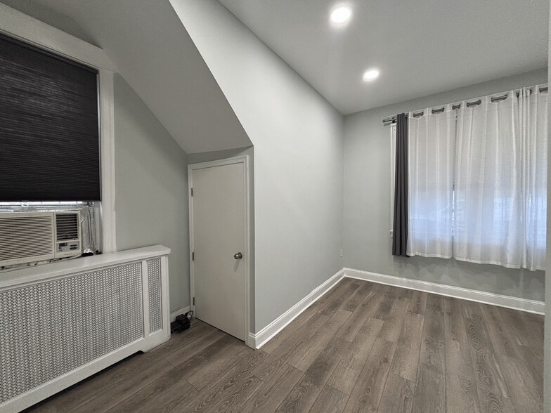 Bedroom 2 - 1000 Christian St