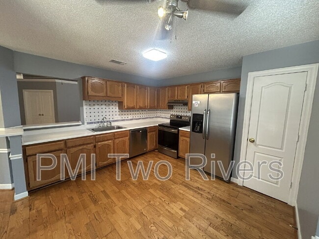 Building Photo - 2820 Chapelwood Dr