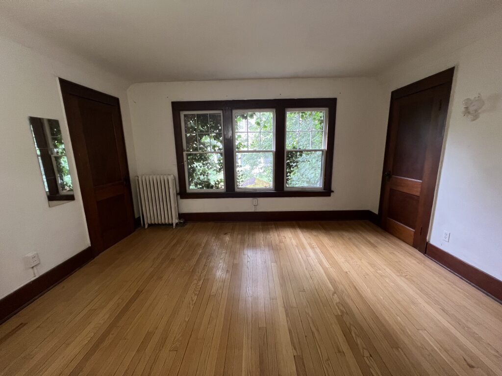 Building Photo - 115 Heights Ct