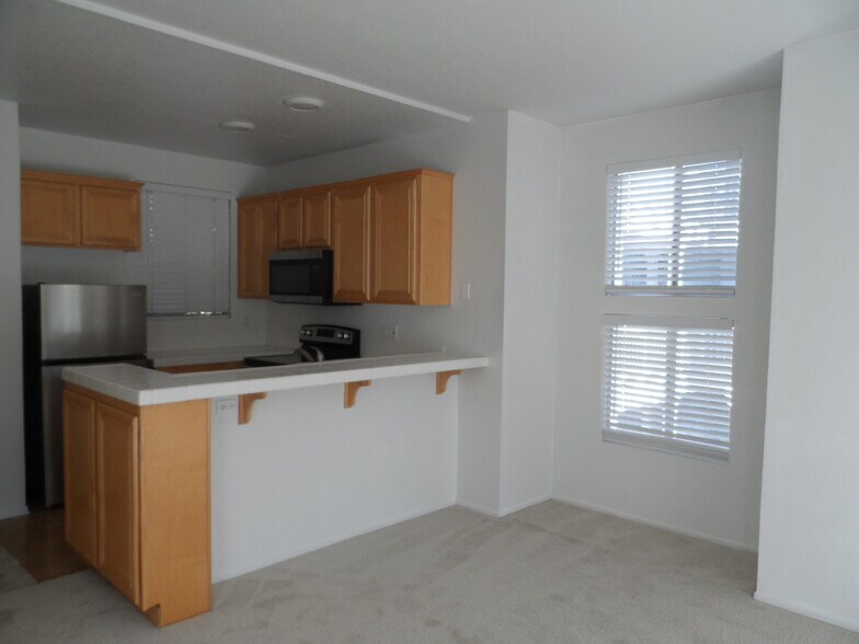 Building Photo - 20341 Bluffside Cir