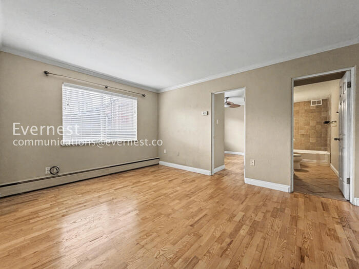 Building Photo - 276 S Sherman St