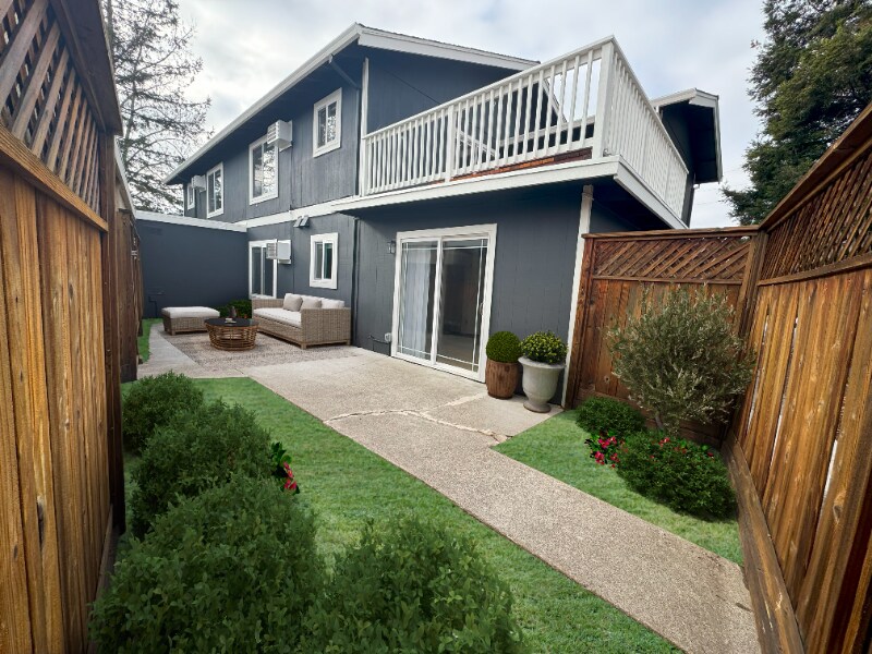Building Photo - 2304 Maher Dr
