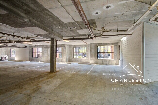 Building Photo - 1755 Central Park Rd