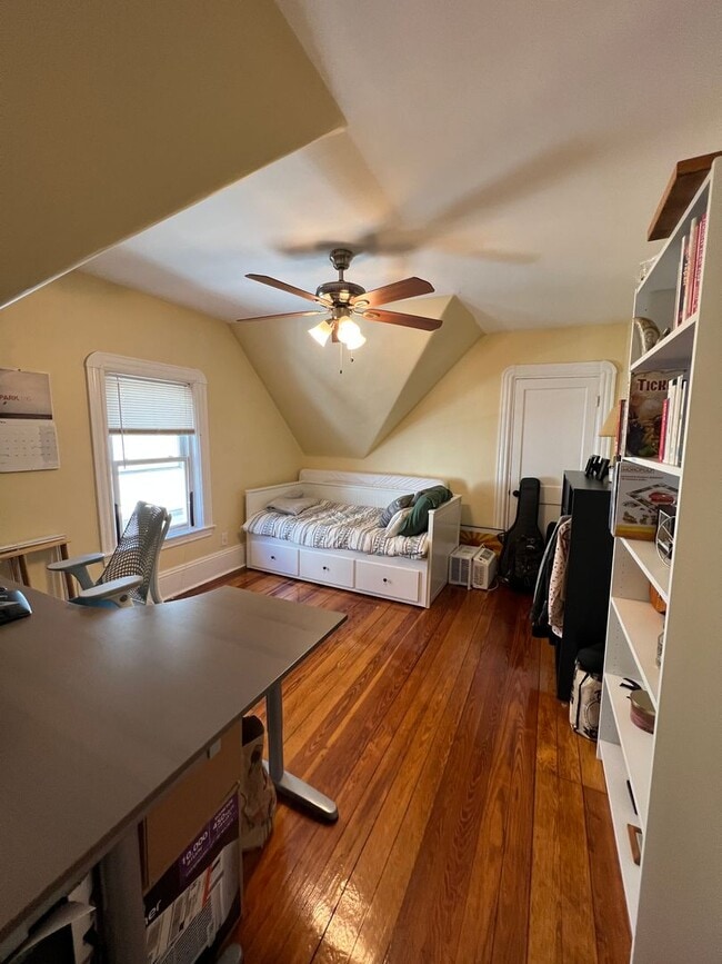 Building Photo - 21 Chandler St