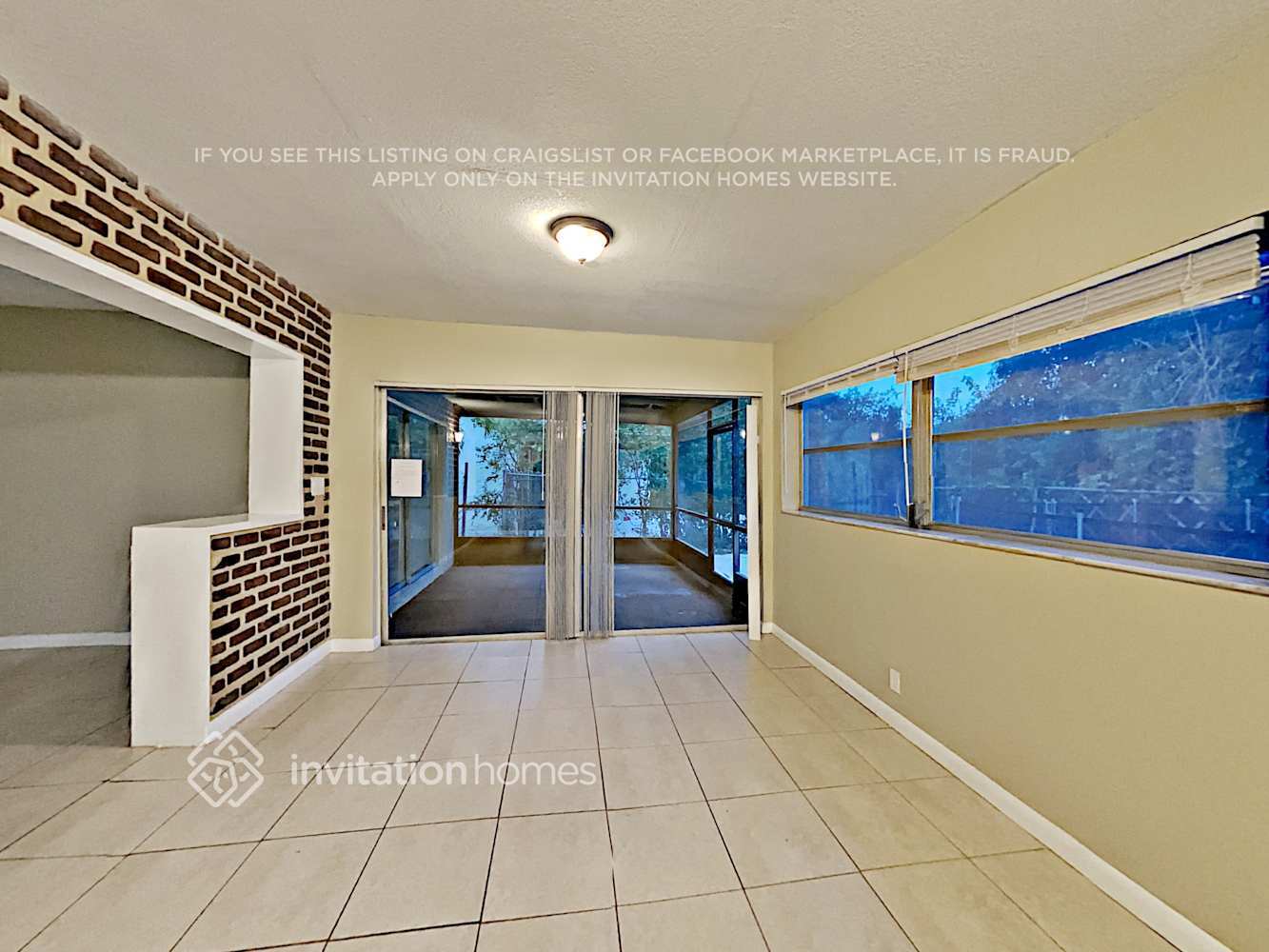 Building Photo - 9350 NW 35th Manor
