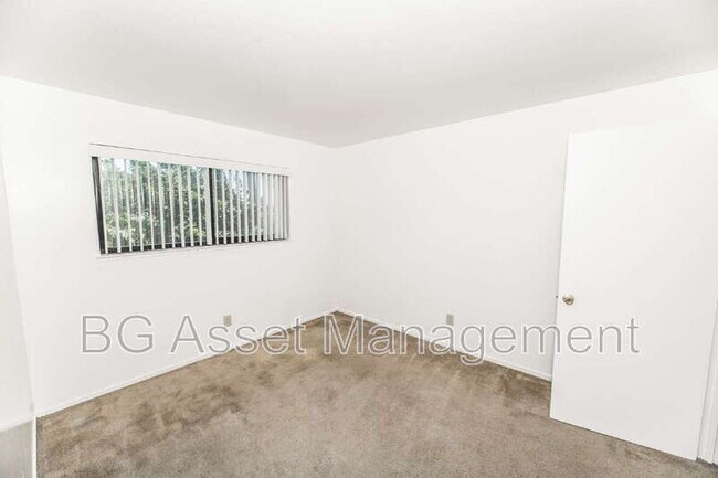 Building Photo - 460 San Marco St
