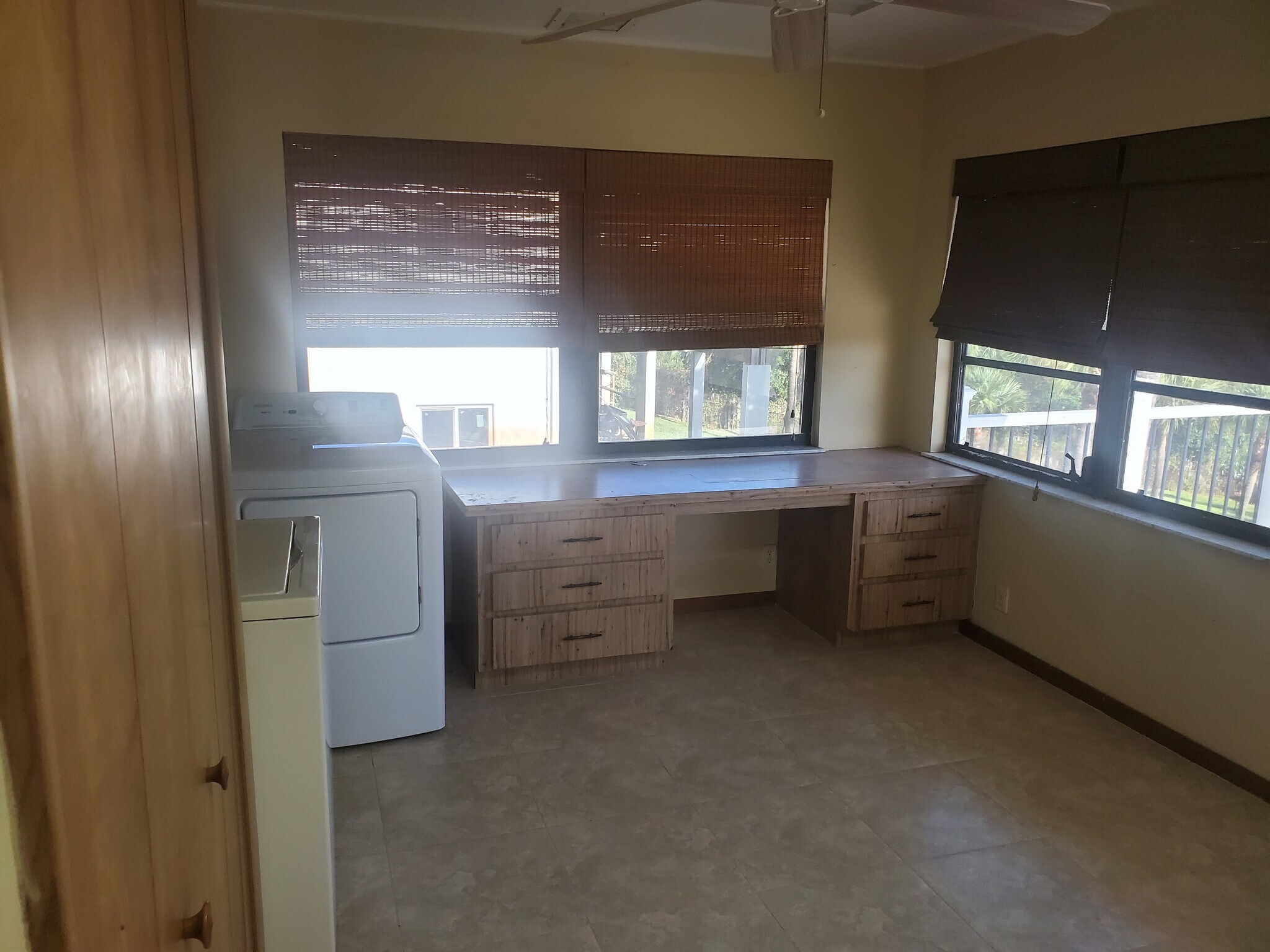 Building Photo - 4203 NE Skyline Dr