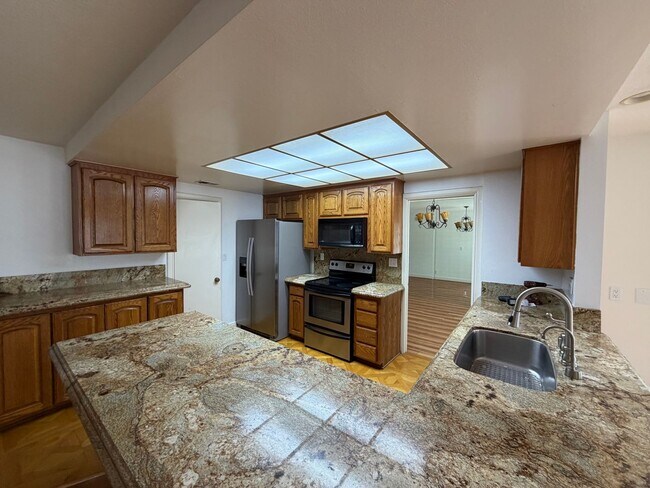 Building Photo - 2863 Sapphire Ave