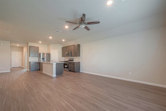 Building Photo - 5318 Briana Dee Dr