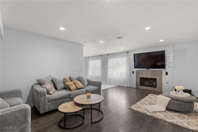 Building Photo - 2932 Whalers Cove Cir