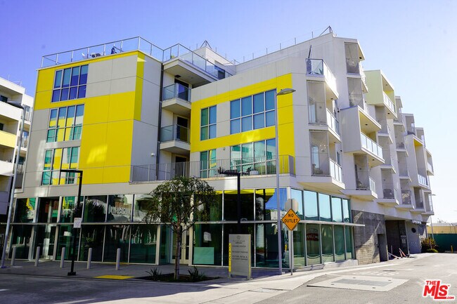 Building Photo - 2929 Pennsylvania Ave