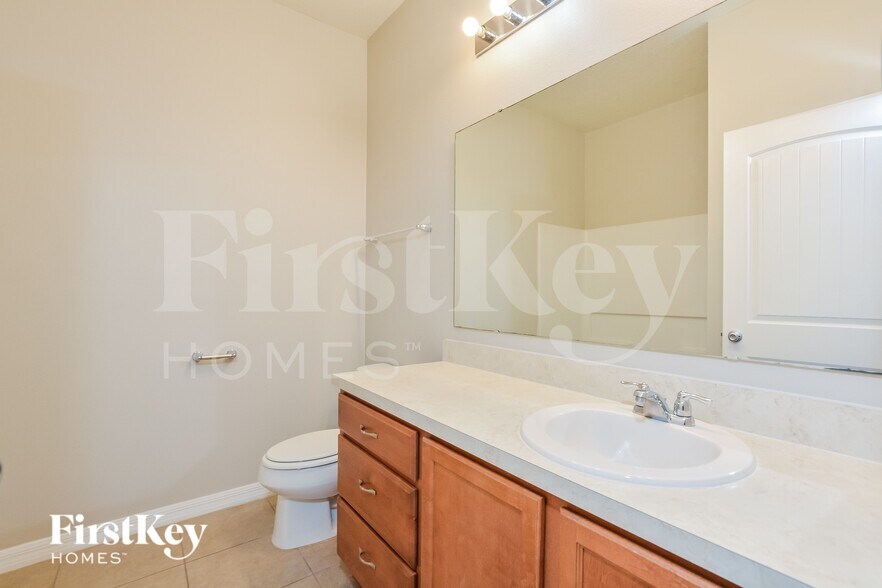 Building Photo - 1511 Angler Avenue