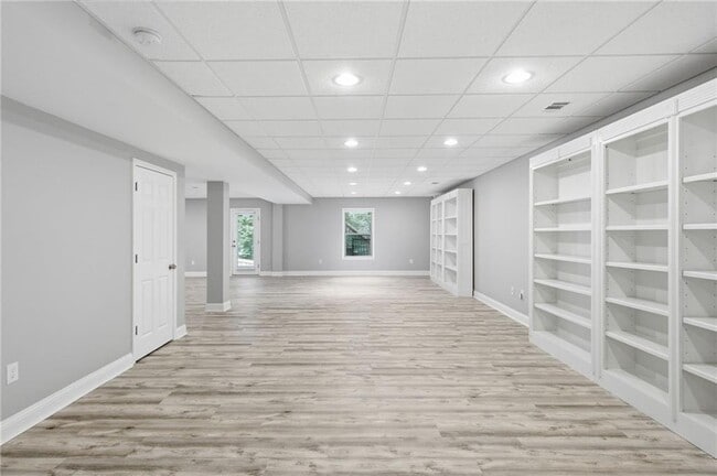 Building Photo - 10504 New Cove Rd
