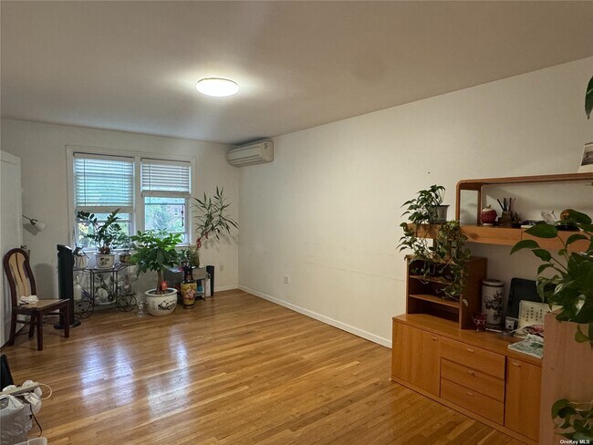 Building Photo - 105-35-105-63 63rd Dr