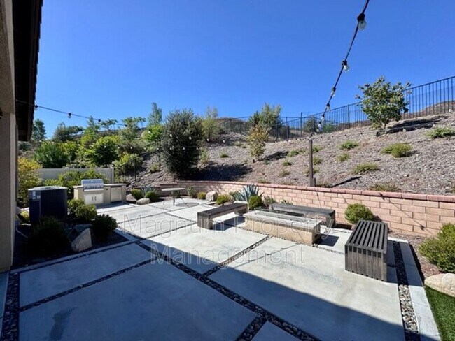 Building Photo - 24331 Ponderosa Ln