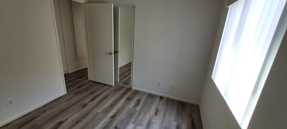 Building Photo - 27925 Tyler Ln