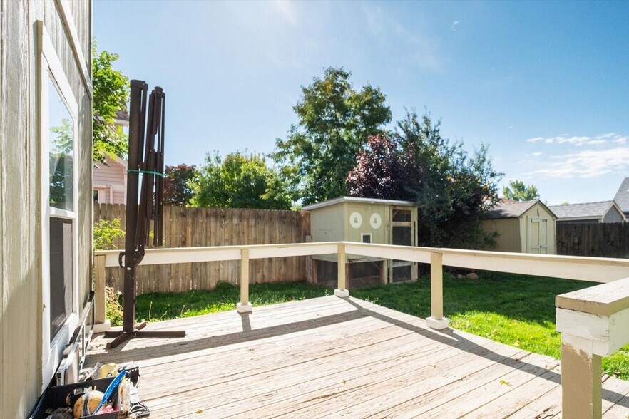 Building Photo - 9274 W Friend Dr