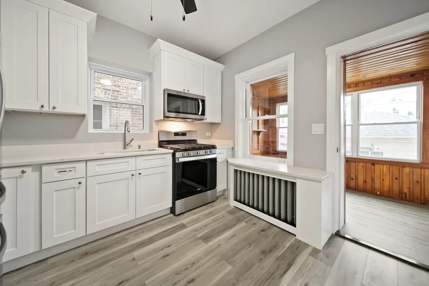 Building Photo - 4825 W George St