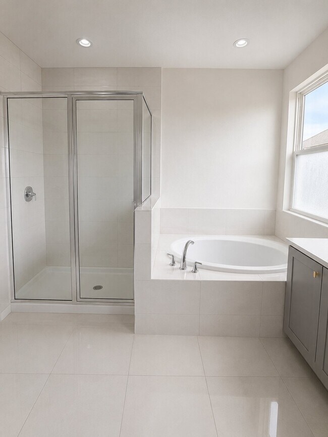 Building Photo - 32683 Tamarind Grv Ln