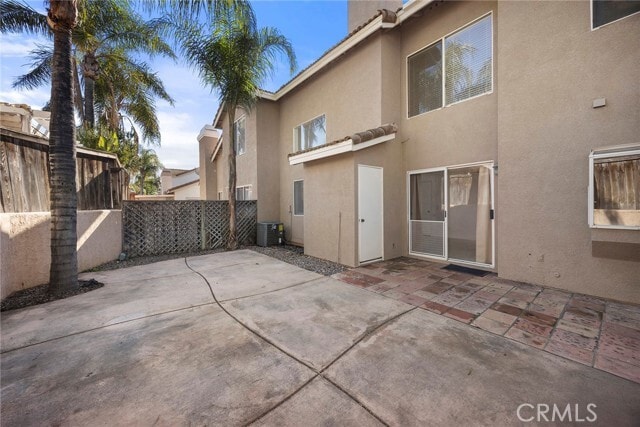 Building Photo - 2211 Ascot St