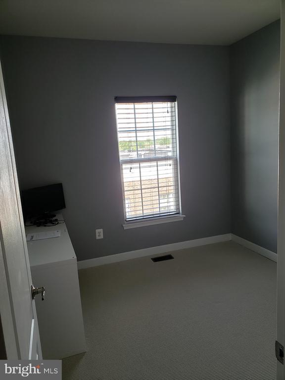Building Photo - 2144 Little Sorrel Way