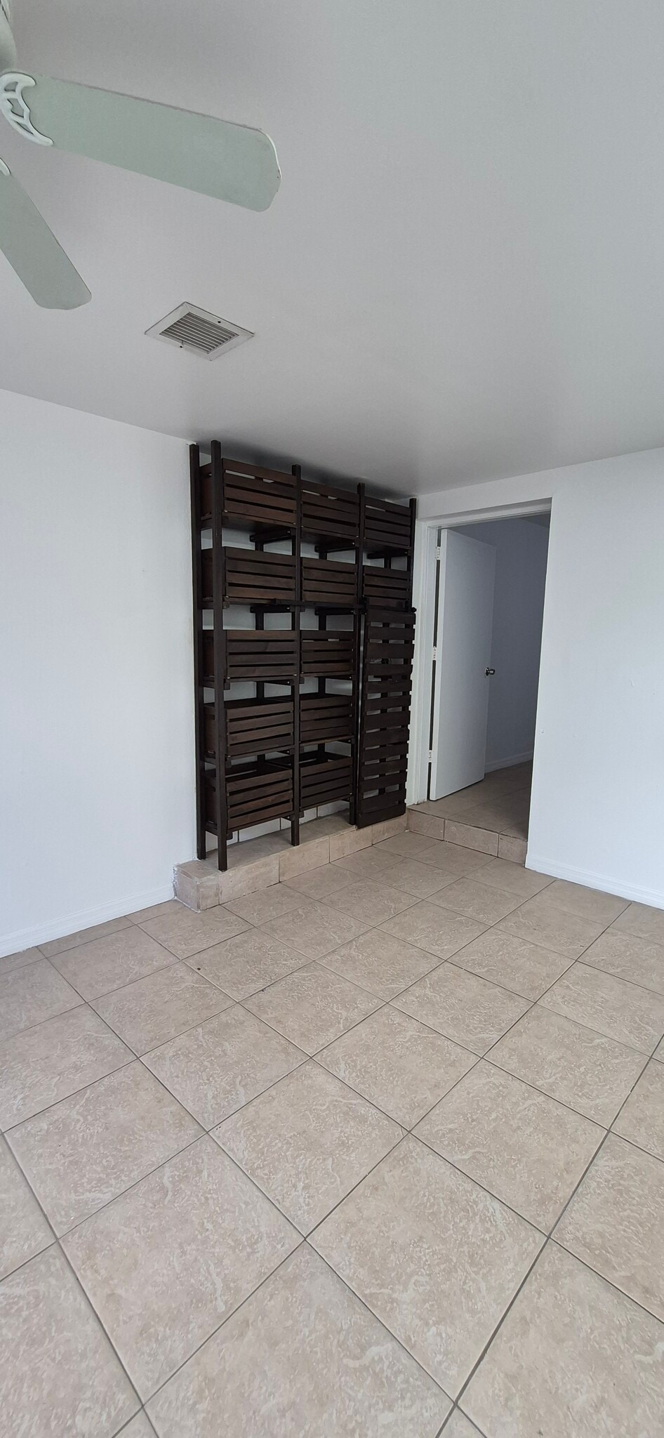 Building Photo - 17152 NE 3rd Ct