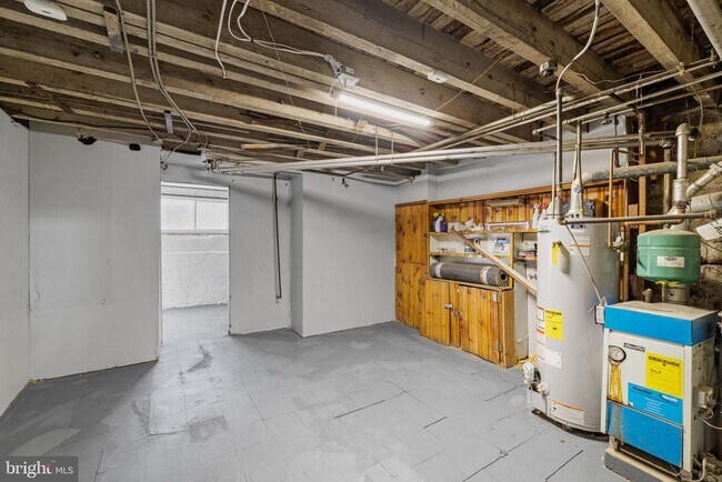 Building Photo - 5517 Ridgewood St