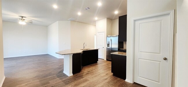 Building Photo - 406 Magnolia Ln