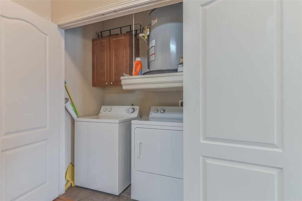 Building Photo - 1711 Old Spanish Trail