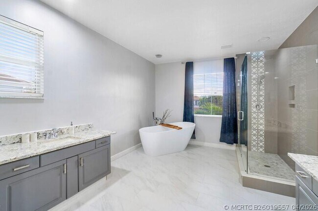 Building Photo - 9271 Madewood Ct