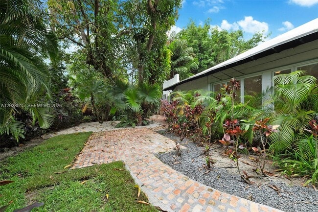 Building Photo - 3797 El Prado Blvd