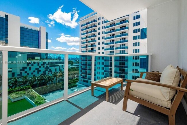 Building Photo - 2301 Collins Ave